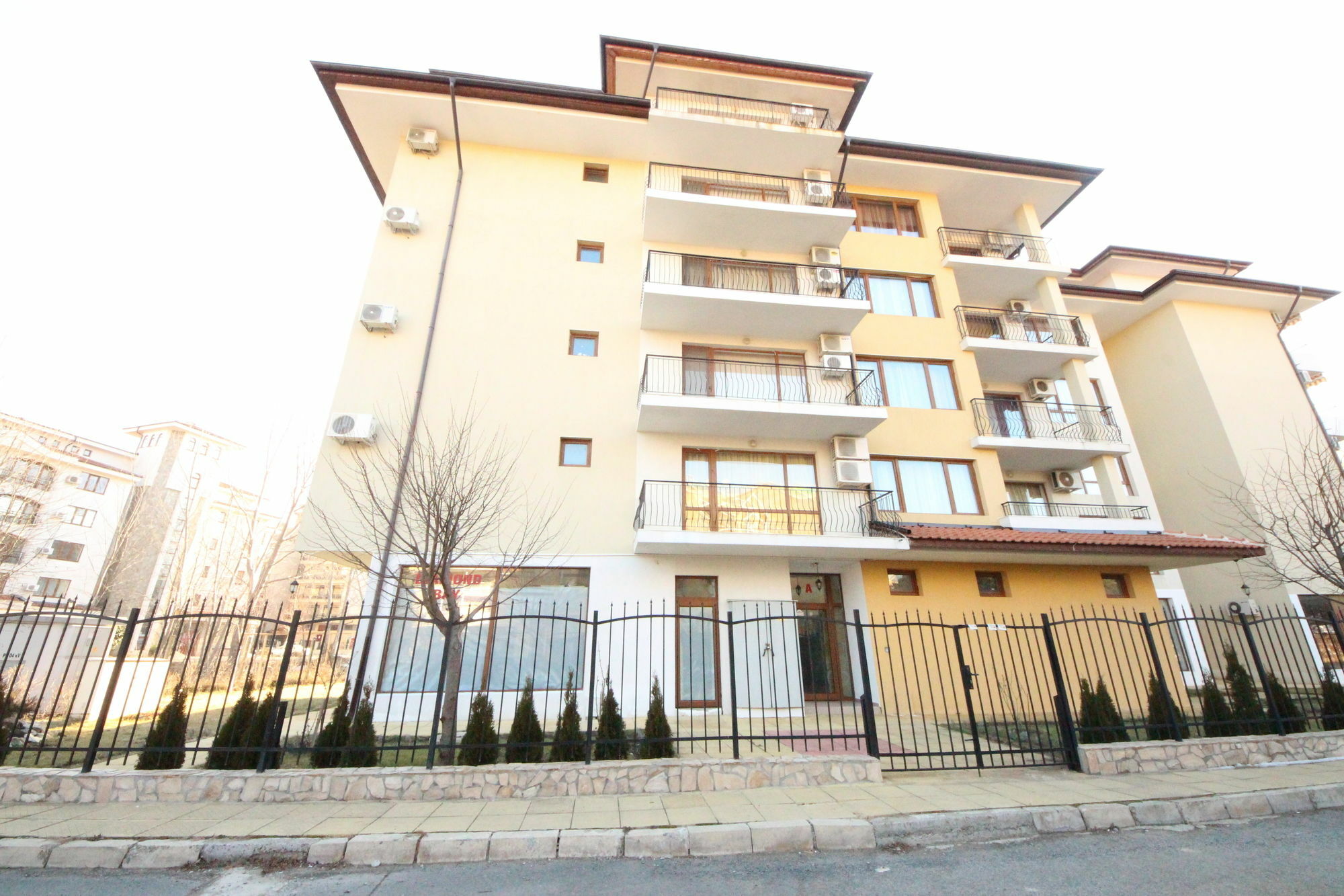 Menada Diamond Bay Apartments Slantschew brjag Exterior foto